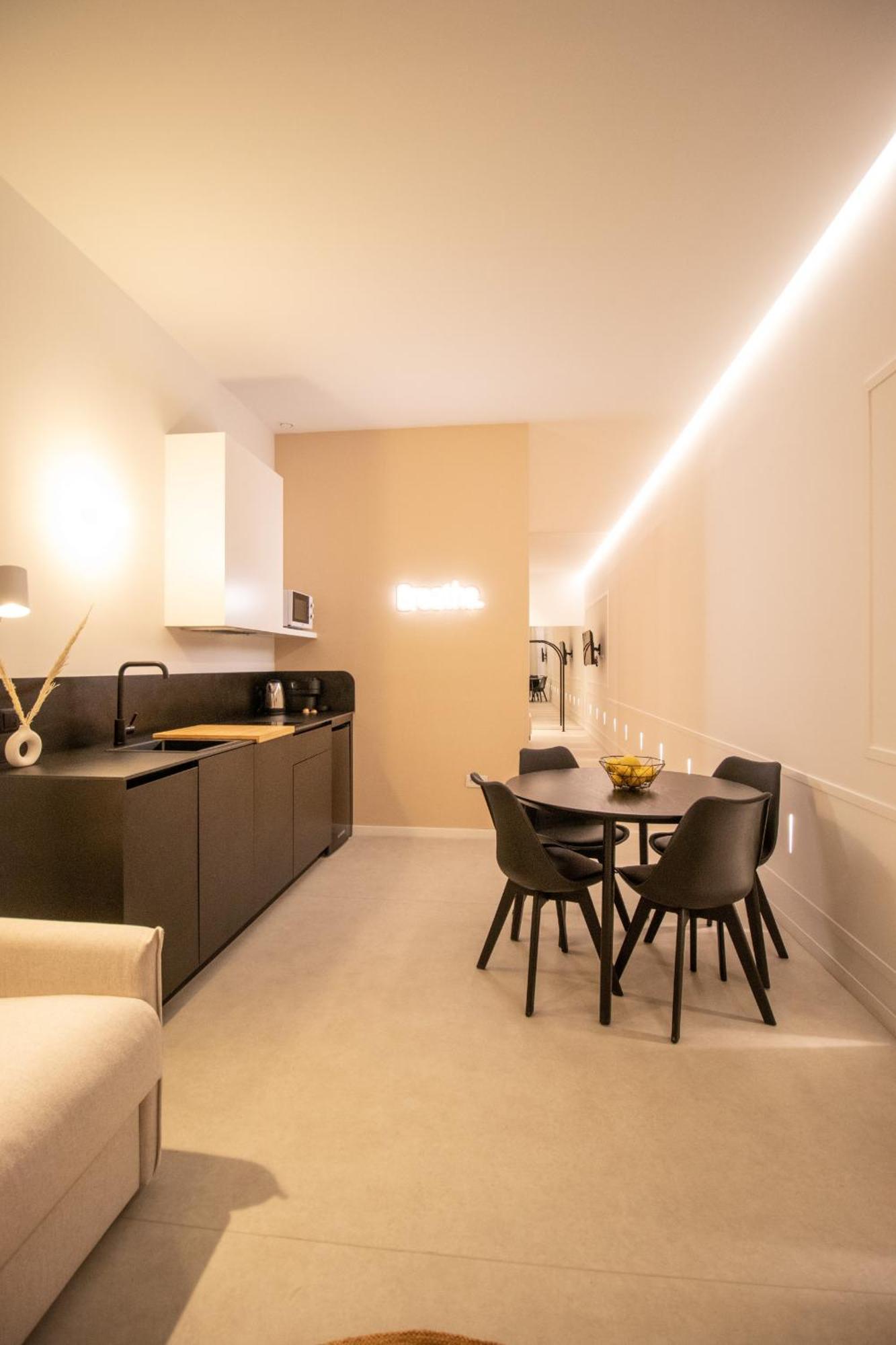 Breathe Apartments By Concept Flats Валенсия Экстерьер фото